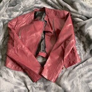I’m selling this maroon Jean jacket. It’s great for any rainy or gloomy day.